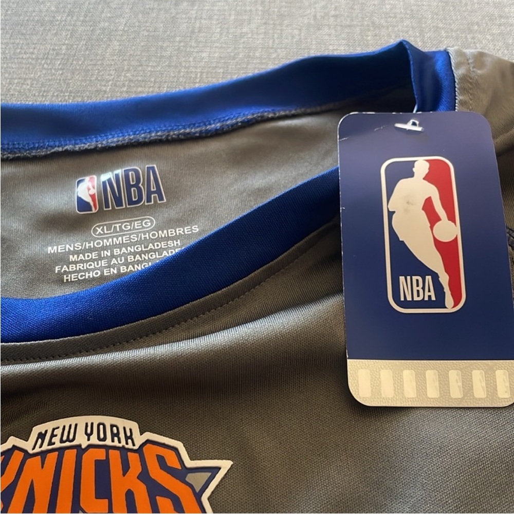 NBA New York Knicks Long Sleeve Gray Performance T-Shirt NY Knicks - Picture 6 of 6